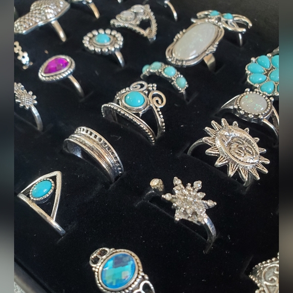 36 Pcs Cocktail Rings Collection - Picture 6 of 8